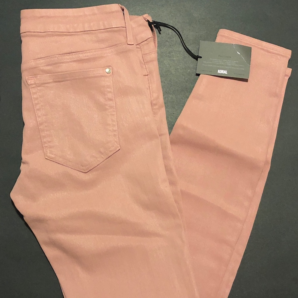 NWT Koral Pink Coated Skinny Jeans 31